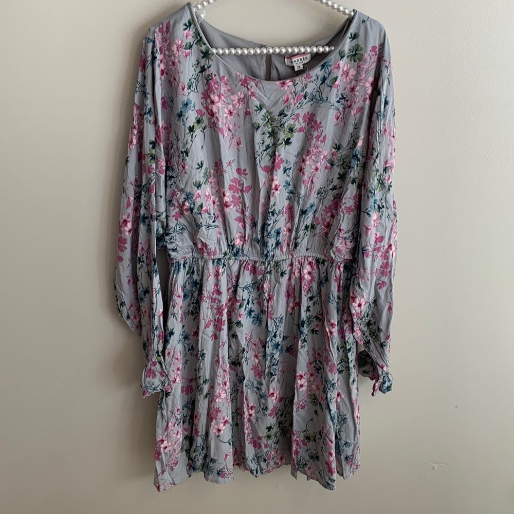 NEW Andree by Unit Floral Dress Womens 2X Grey Pink Rayon Long Sleeve Peasant